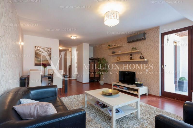 Penthouse hatalmas tetőterasszal az Operánál