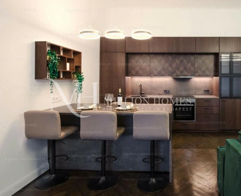 Tágas, modern, teljesen felújított lakás Budapest VI. kerületében