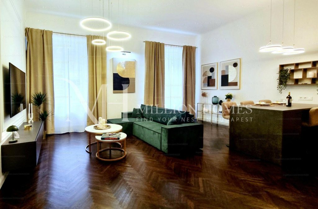 Tágas, modern, teljesen felújított lakás Budapest VI. kerületében