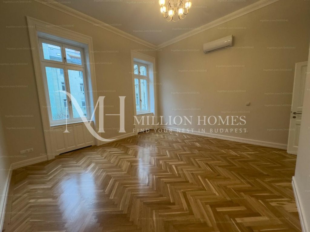 Luxus, 117 m²-es, 2 szobás lakás Budapest V. kerületében