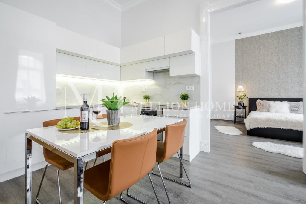 Kifinomult 80 m²-es lakás a Nyugati közelében