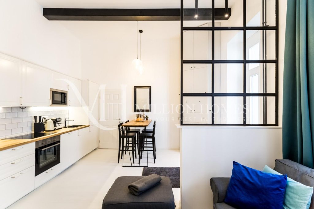 Felújított, modern 45 m²-es lakás eladó a Parlament közelében