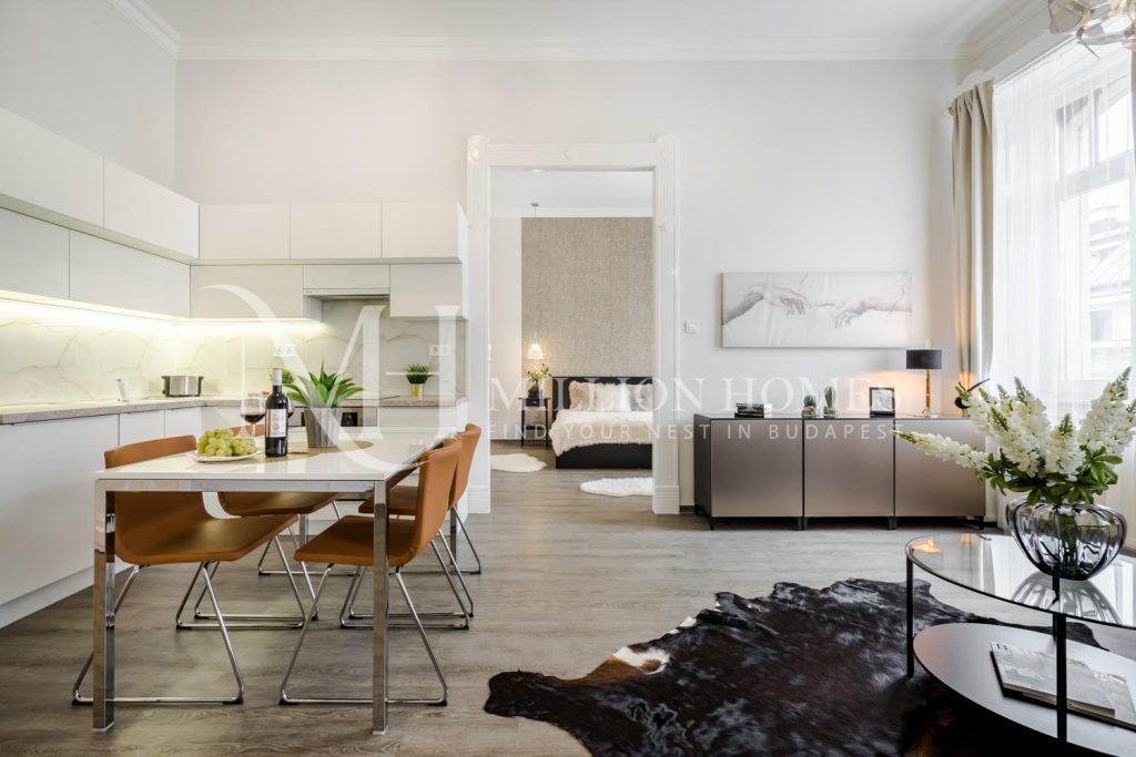 Kifinomult 80 m²-es lakás a Nyugati közelében