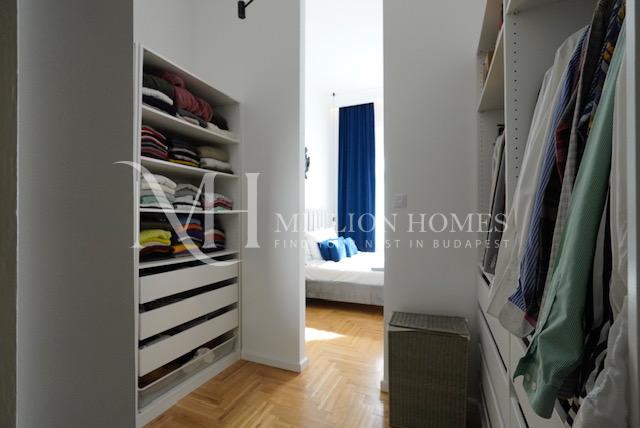 Felújított, 92 m2-es polgári lakás a VI. kerületben