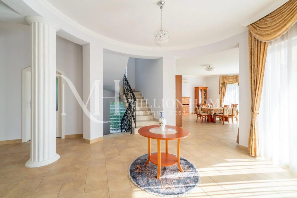Klasszikus stílusú villa Budán / SIETŐS ELADÁS PIACI ÁR ALATT