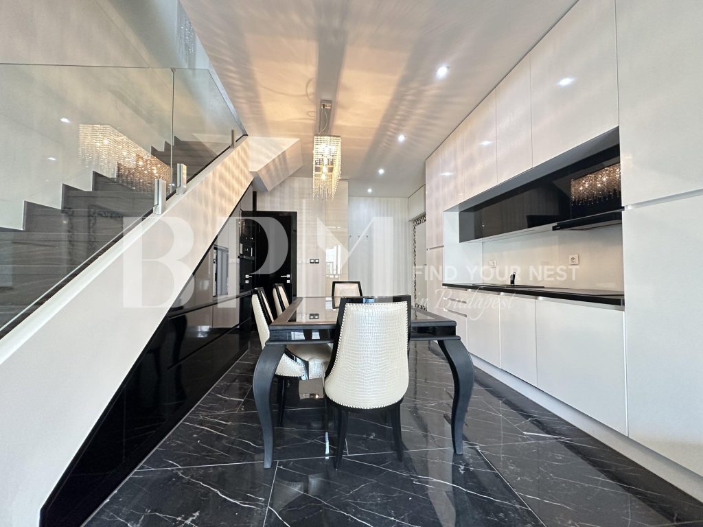 PRÉMIUM DUPLEX LAKÁS A FASHION STREET-EN