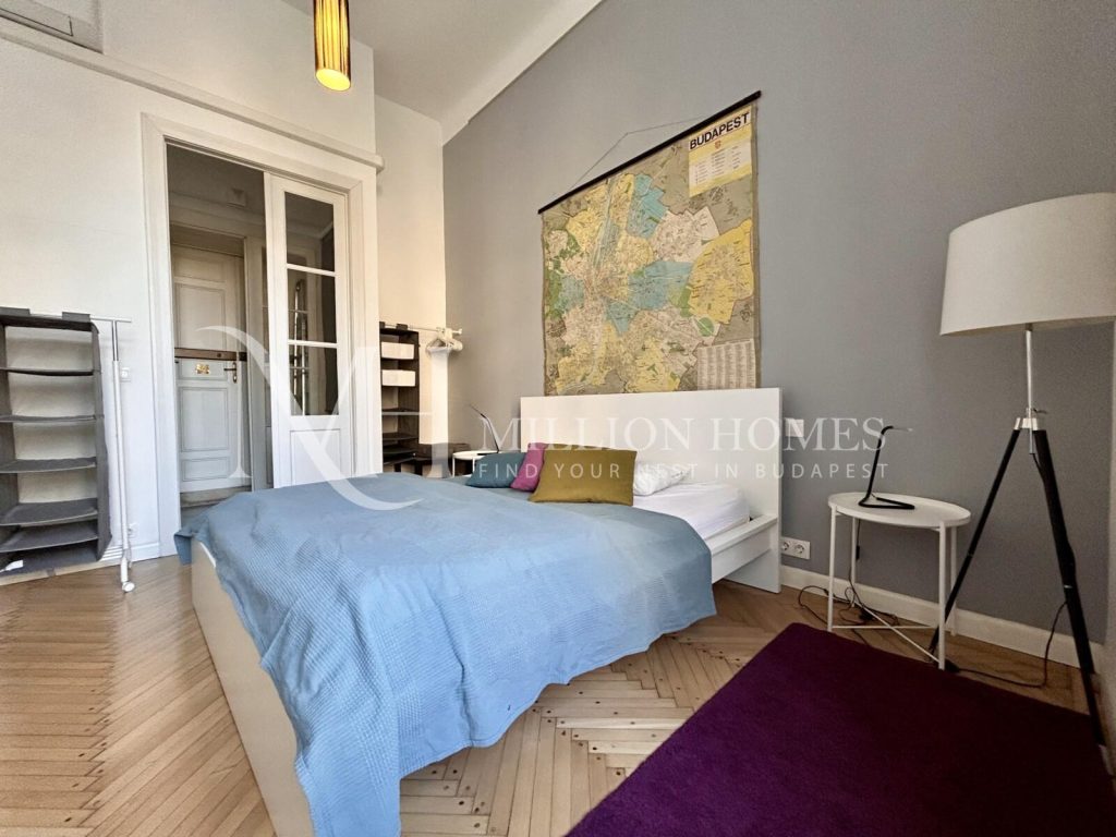 Felújított, modern lakás az Astoria mellett
