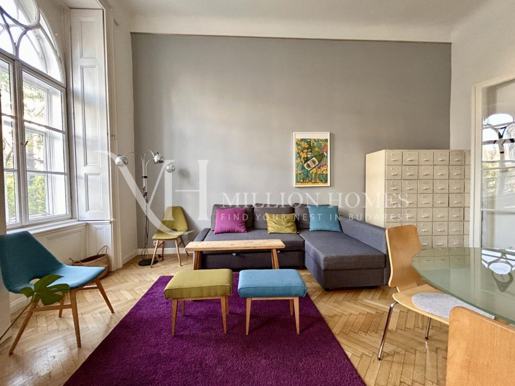 Felújított, modern lakás az Astoria mellett