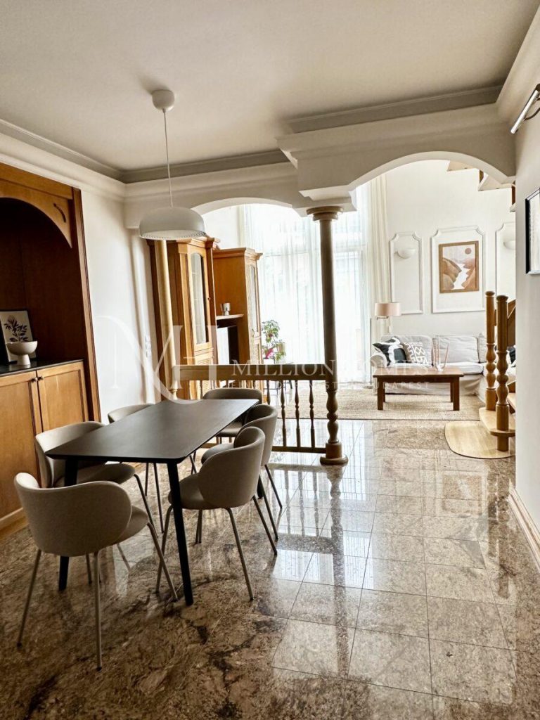 Luxus, duplex lakás 3 terasszal a II. kerületben