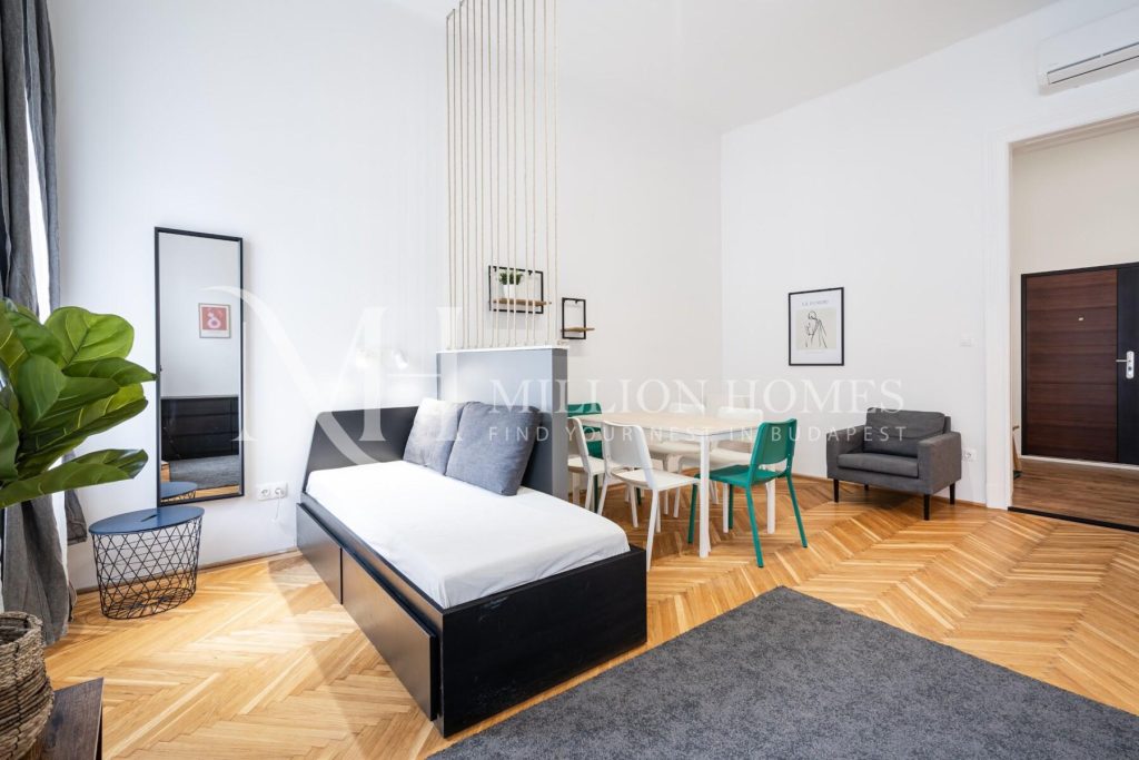 Felújított, két apartmanra osztott lakás a Visegrádi utcában