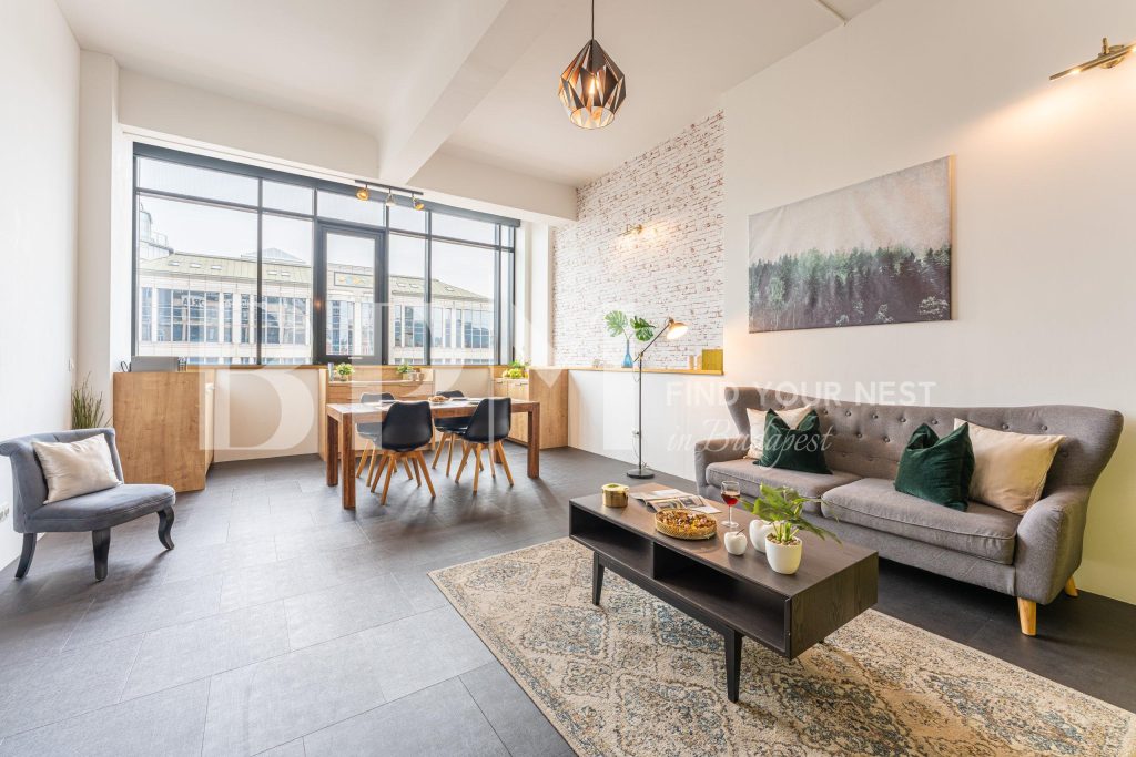 Látványos loft lakás a Fashion Street közelében Budapesten