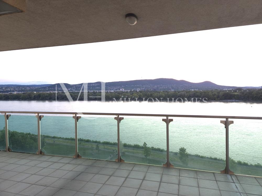 3 szobás lakás dunai panorámával a Marina parton