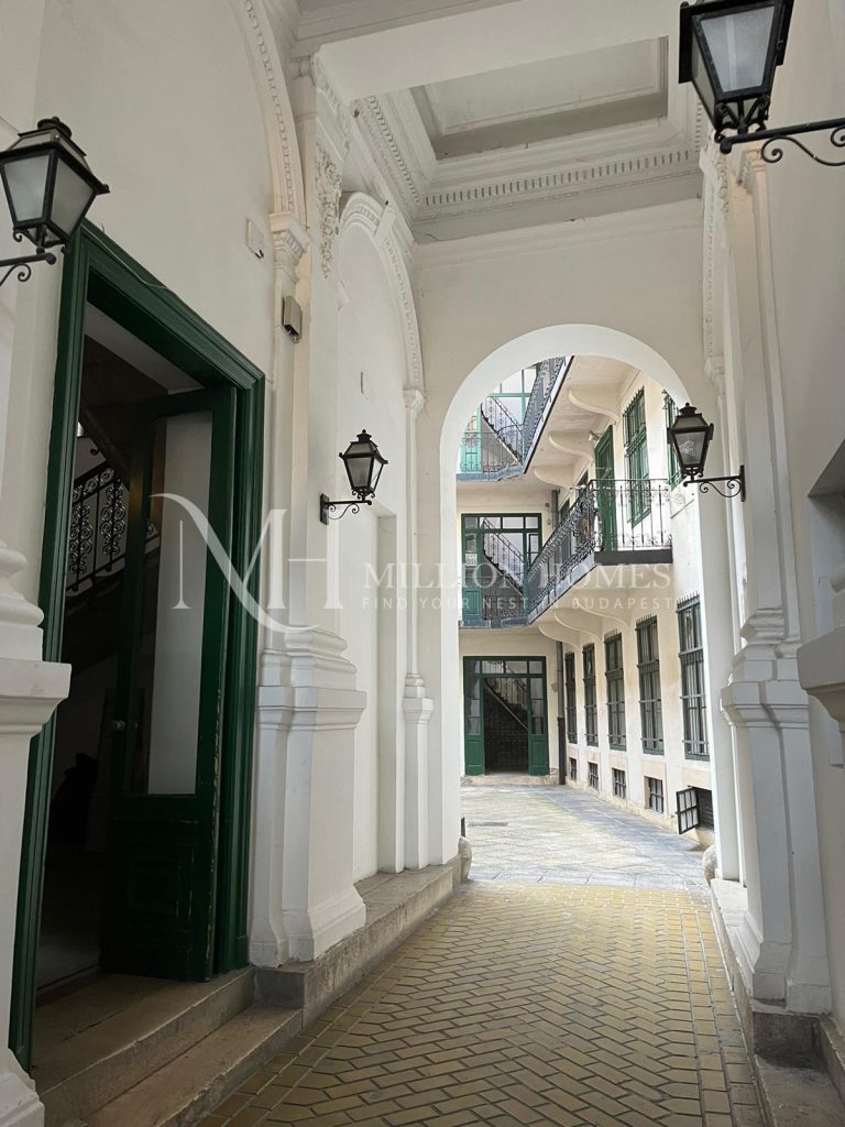 Napfényes AIRBNB-lakás a Gozsdu közelében