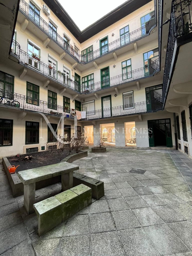 Napfényes AIRBNB-lakás a Gozsdu közelében