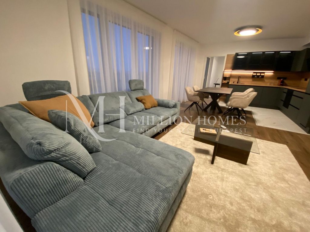 Csodálatos penthouse a Marina Bay-ben kiadó