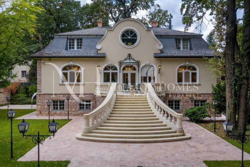Exkluzív neobarokk villa a II. kerületben
